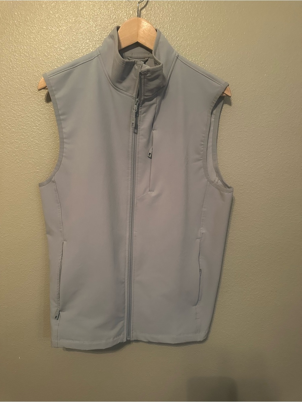Men's Light Gray Softshell Vest - Sleek Sleeveless Zip Jacket